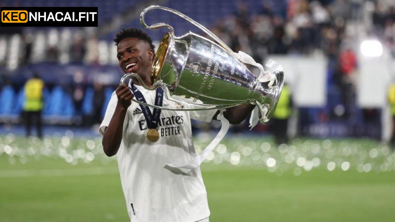 Vinicius Jr là ai và sự nghiệp của cầu thủ nổi tiếng tài năng