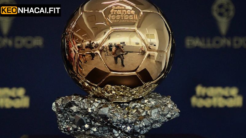 Tìm hiểu thông tin sơ lược quả bóng vàng năm 2021 